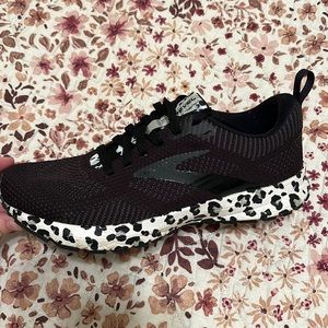 BROOKS energize neutral size 7